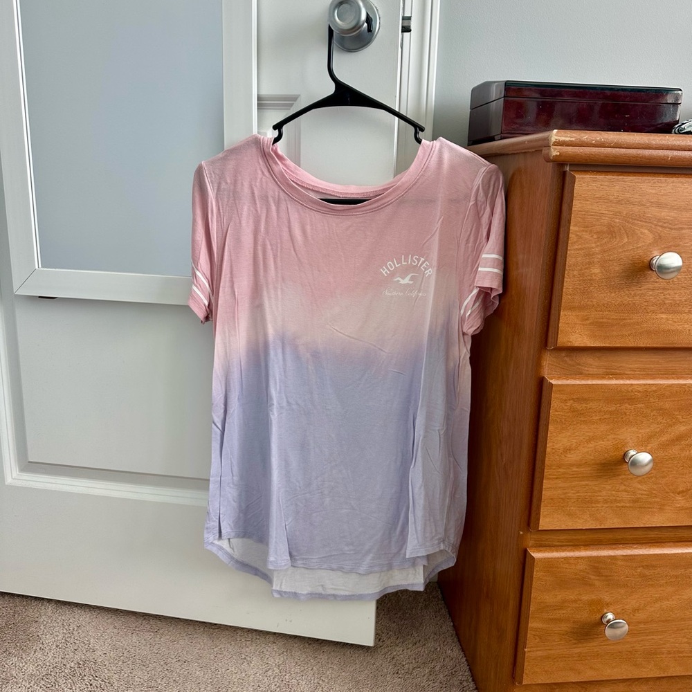 Medium Hollister top